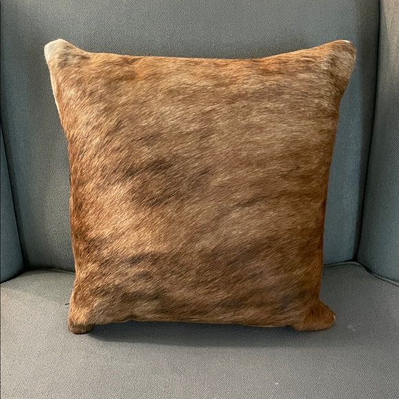 Unbranded Other - Luxurious Brown Cowhide Leather Accent Pillow